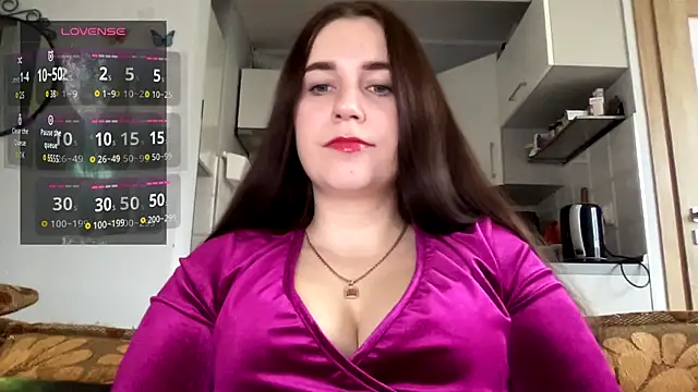 Snapshot of Teylor_Love chatting on 12.04.25 Teylor Love online show from 12.04.25