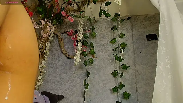 Cloe Leee online show from 11.26.25