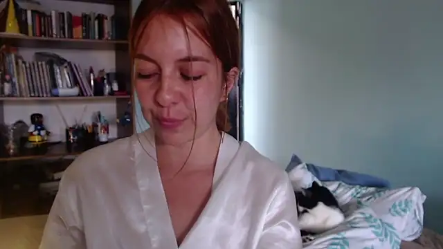 Snapshot of violetapeter_1 chatting on 05.12.26 violetapeter 1 online show from 05.12.26