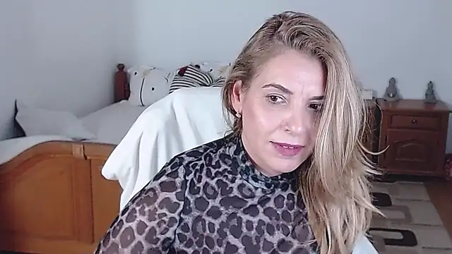 Snapshot of evamaria2024 chatting on 03.04.25 evamaria2024 online show from 03.04.25