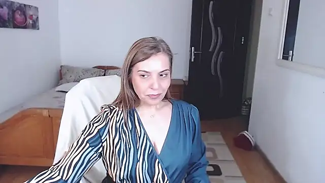 Snapshot of evamaria2024 chatting on 11.24.25 evamaria2024 online show from 11.24.25