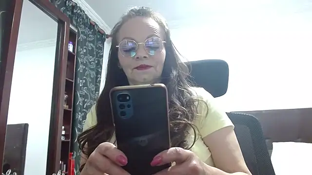 asleycavta online show from 10.29.25