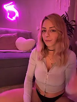 Mia Railey online show from 10.04.25