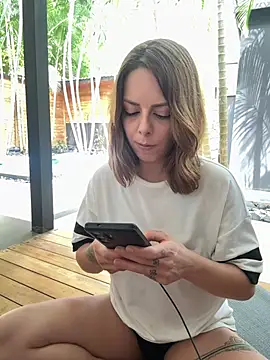 Mia Railey online show from 05.24.26