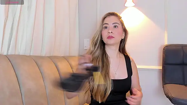 Lia walton online show from 12.02.25