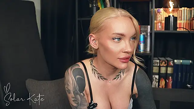 Snapshot of solarkate chatting on 09.30.25 solarkate online show from 09.30.25