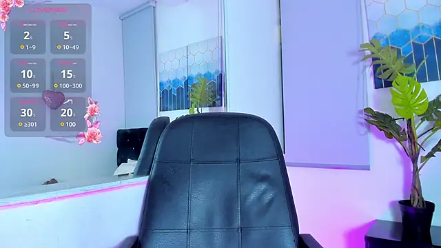 Snapshot of Feniix__ chatting on 03.09.25 Feniix online show from 03.09.25