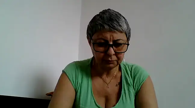 roseblak42 online show from 03.18.25