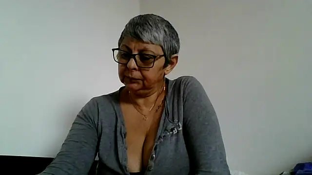 roseblak42 online show from 02.02.26