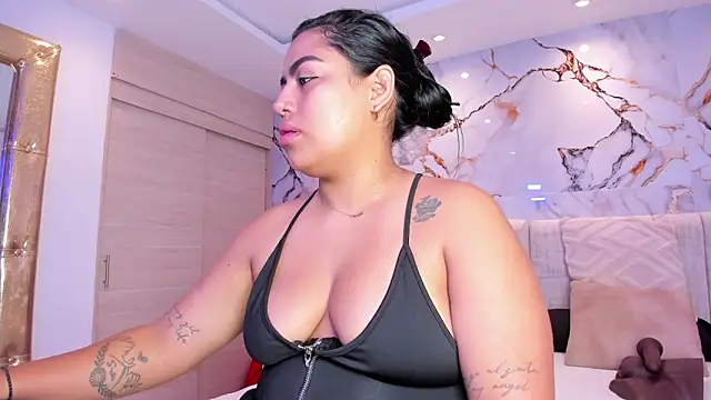 kiana cream online show from 11.23.25