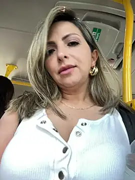 Snapshot of _Abril-Office1 chatting on 12.24.24 Abril-Office1 online show from 12.24.24