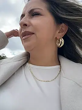 Snapshot of _Abril-Office1 chatting on 01.02.25 Abril-Office1 online show from 01.02.25