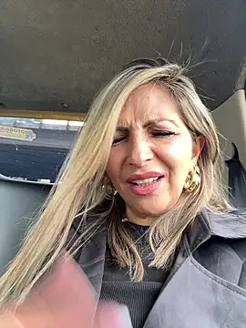 Snapshot of _Abril-Office1 chatting on 02.03.25 Abril-Office1 online show from 02.03.25