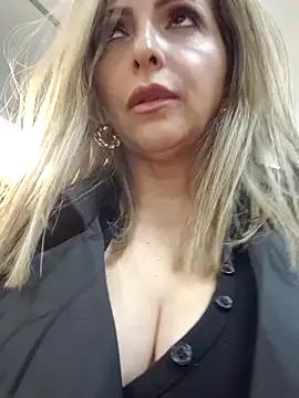 Snapshot of _Abril-Office1 chatting on 02.06.25 Abril-Office1 online show from 02.06.25