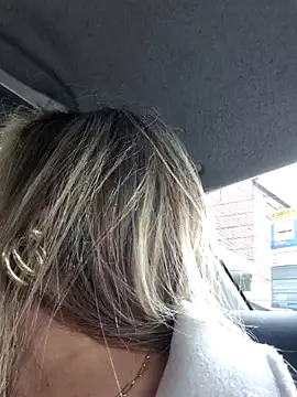 Snapshot of _Abril-Office1 chatting on 02.13.25 Abril-Office1 online show from 02.13.25