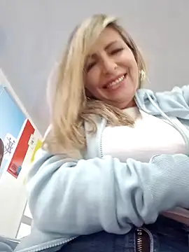 Snapshot of _Abril-Office1 chatting on 02.22.25 Abril-Office1 online show from 02.22.25