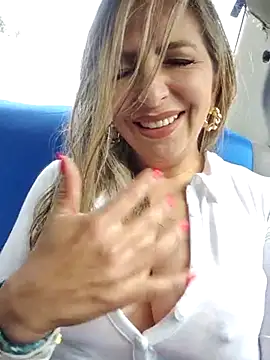 Snapshot of _Abril-Office1 chatting on 03.04.25 Abril-Office1 online show from 03.04.25