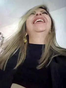 Snapshot of _Abril-Office1 chatting on 03.17.25 Abril-Office1 online show from 03.17.25