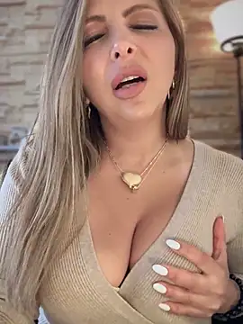 Snapshot of _Abril-Office1 chatting on 10.06.25 Abril-Office1 online show from 10.06.25