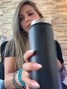 Snapshot of _Abril-Office1 chatting on 11.04.25 Abril-Office1 online show from 11.04.25