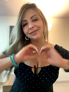 Snapshot of _Abril-Office1 chatting on 11.10.25 Abril-Office1 online show from 11.10.25