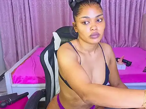 Snapshot of Pretty-shally chatting on 04.27.26 Pretty-shally online show from 04.27.26
