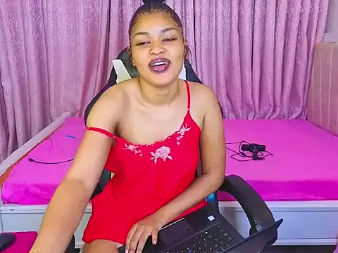Snapshot of Pretty-shally chatting on 05.01.26 Pretty-shally online show from 05.01.26
