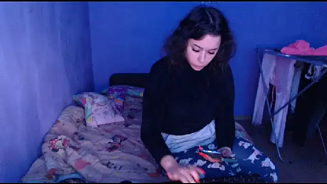 LovelyJulliette online show from 02.17.25