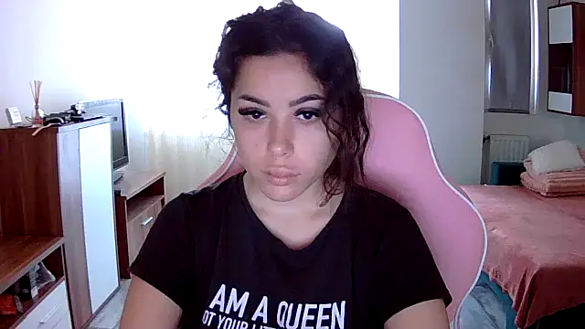 LovelyJulliette online show from 09.27.25