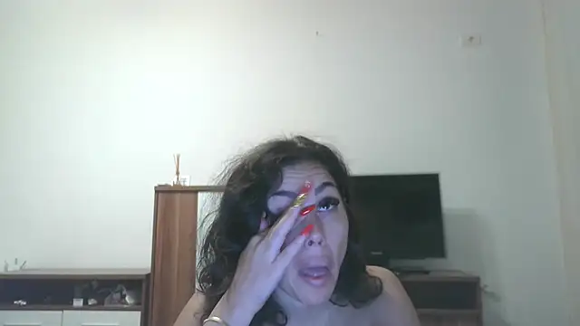 LovelyJulliette online show from 10.05.25