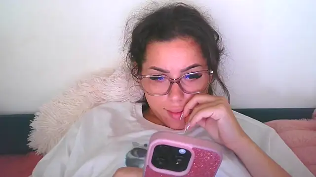 LovelyJulliette online show from 10.15.25