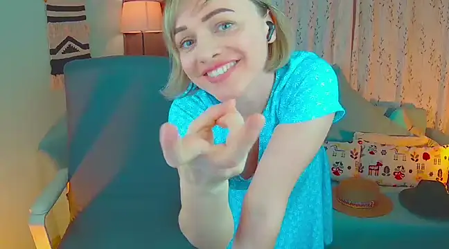 NandiSmile online show from 03.17.25