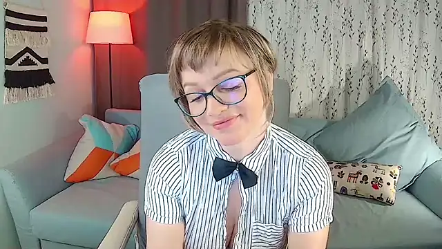 NandiSmile online show from 02.17.26