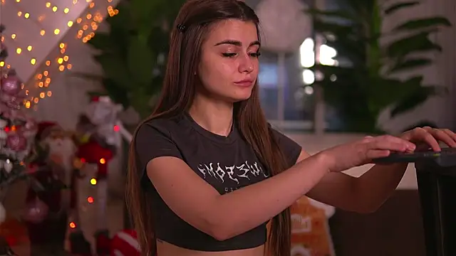 KaylaBray online show from 12.15.25