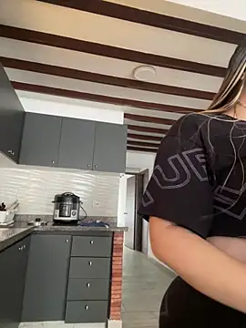 Snapshot of natashasweet chatting on 12.04.24 natashasweet online show from 12.04.24