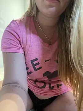 Snapshot of natashasweet chatting on 01.05.25 natashasweet online show from 01.05.25