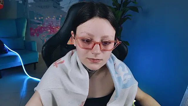 VeliraBraitberg online show from 12.05.24