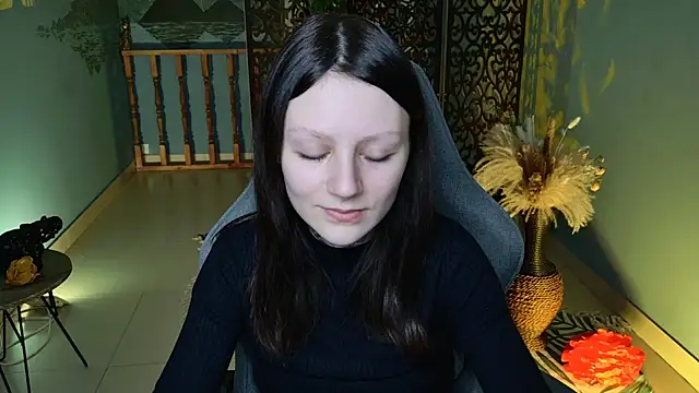 VeliraBraitberg online show from 12.21.24