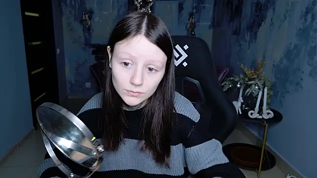 VeliraBraitberg online show from 01.05.25