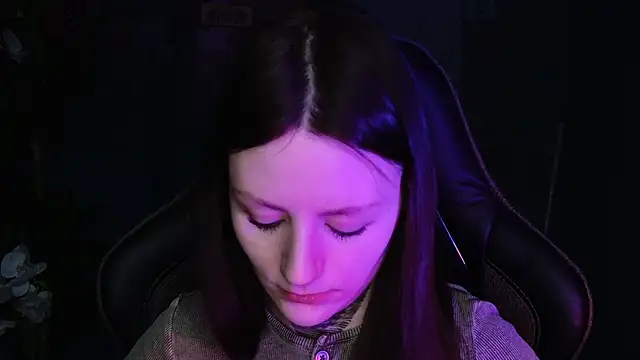 VeliraBraitberg online show from 02.27.25