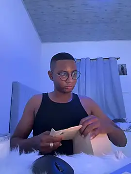 Arwens bell08 online show from 02.06.25