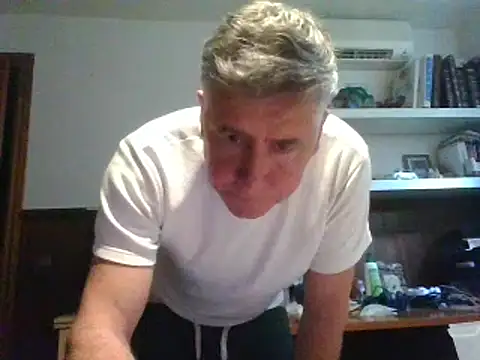 Snapshot of fransexdol chatting on 02.20.25 fransexdol online show from 02.20.25