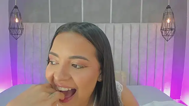 lea gray online show from 10.07.25