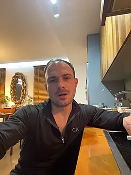 Adventurehotman online show from 04.06.26