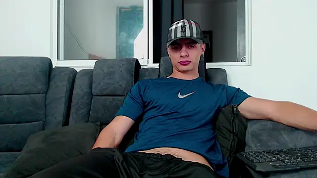 Snapshot of Stiven_CL chatting on 10.07.25 Stiven CL online show from 10.07.25