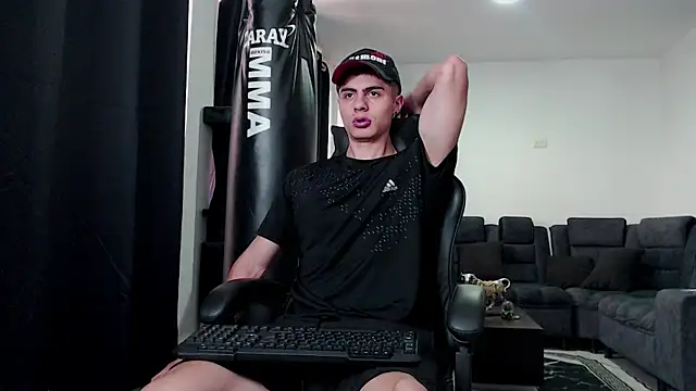 Snapshot of Stiven_CL chatting on 11.21.25 Stiven CL online show from 11.21.25