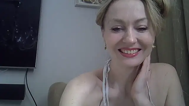ZarinaSwift online show from 04.22.26