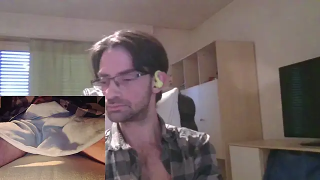Snapshot of Drmoriarty07 chatting on 12.15.24 Drmoriarty07 online show from 12.15.24