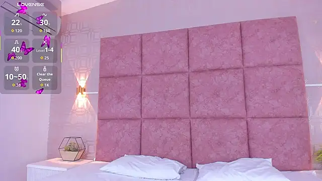 Snapshot of LiaVelez chatting on 02.17.26 LiaVelez online show from 02.17.26