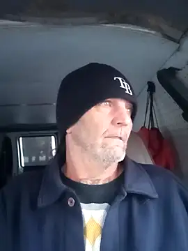 Snapshot of Hotbodyscottie chatting on 12.08.24 Hotbodyscottie online show from 12.08.24